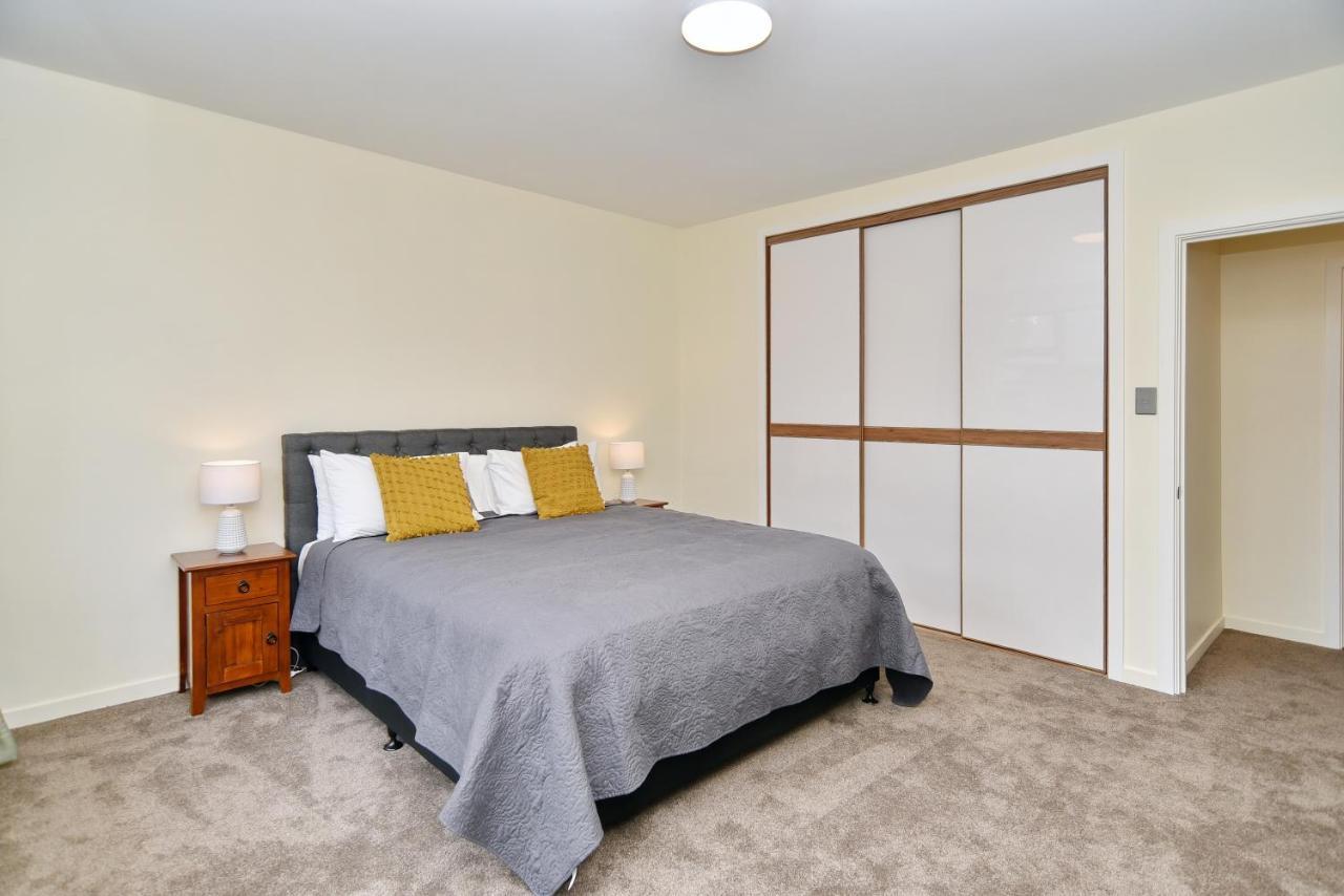 Clyde 106 - Christchurch Holiday Homes エクステリア 写真